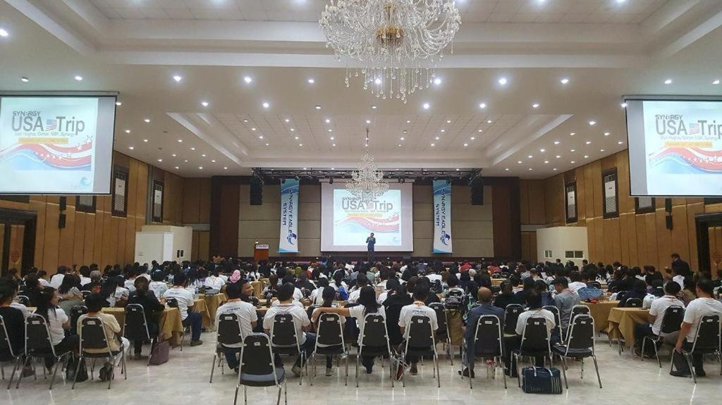 The Pine Resort Pathum Thani Bagian luar foto