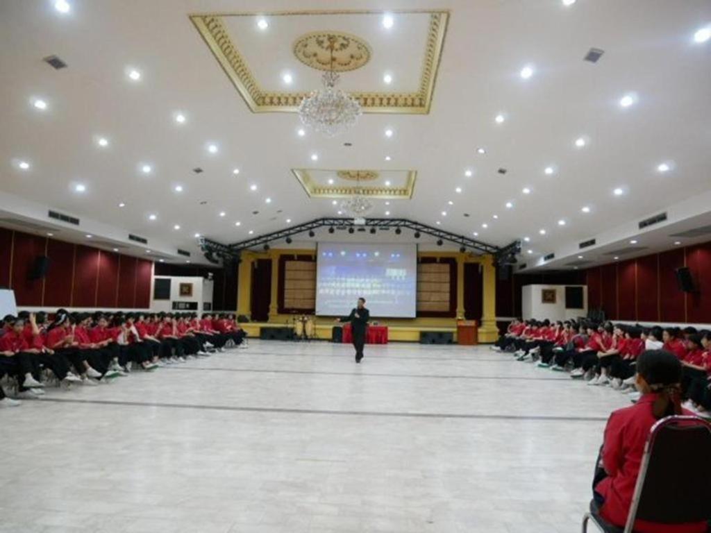 The Pine Resort Pathum Thani Bagian luar foto