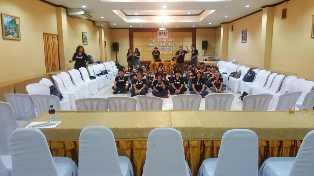 The Pine Resort Pathum Thani Bagian luar foto