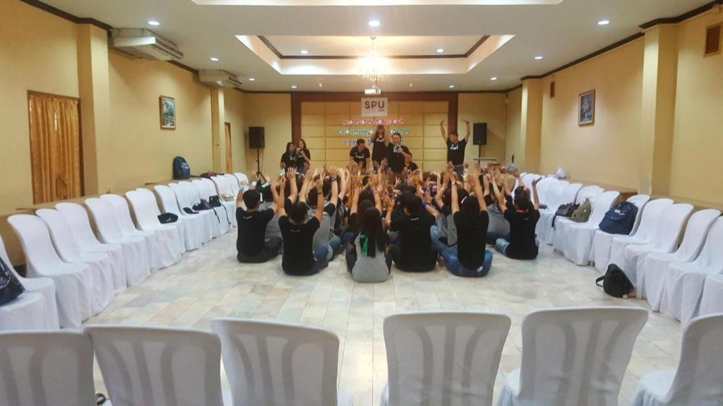The Pine Resort Pathum Thani Bagian luar foto