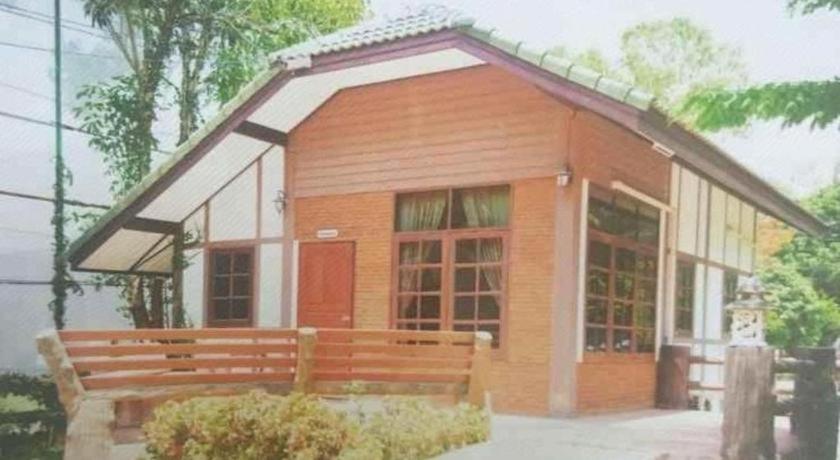 The Pine Resort Pathum Thani Bagian luar foto